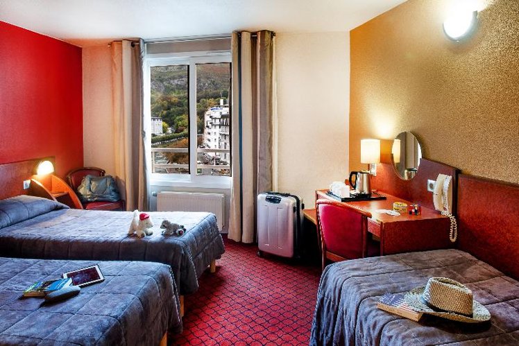 QUADRUPLE STANDARD Room