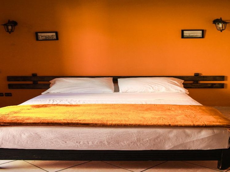 SINGLE STANDARD Room