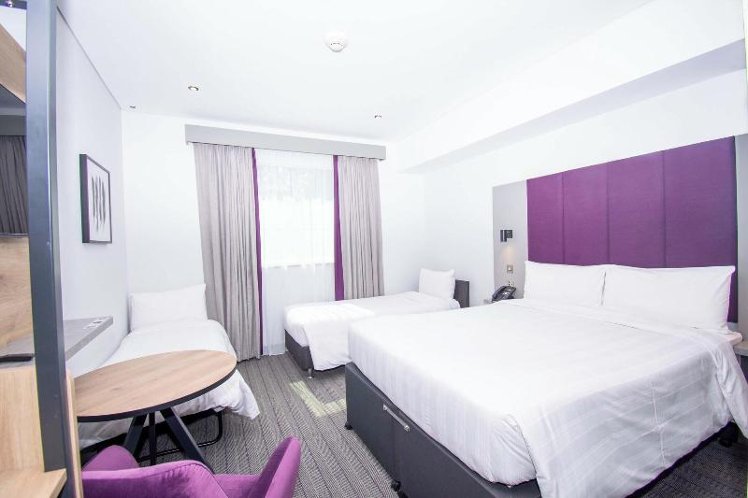 FAMILY ROOM TWO BEDS Room
