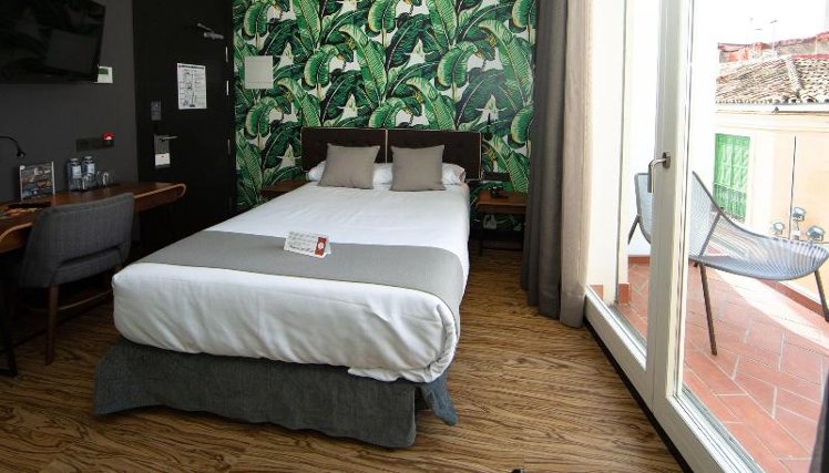 SINGLE WITH BALCONY Room
