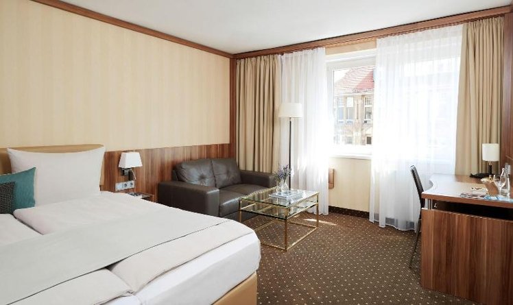 DOUBLE DELUXE TWO BEDS Room