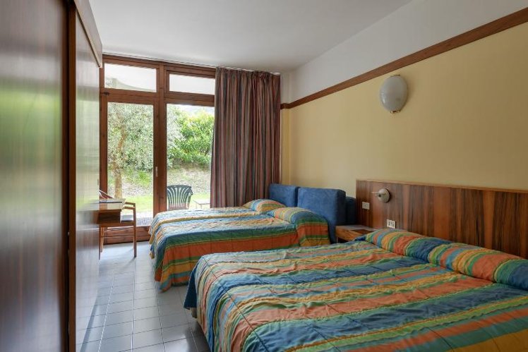 QUADRUPLE STANDARD Room