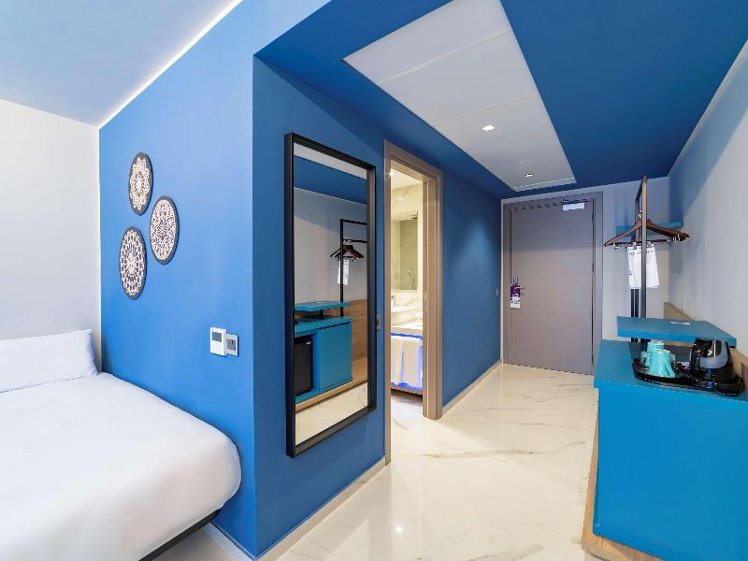 DOUBLE SUPERIOR Room