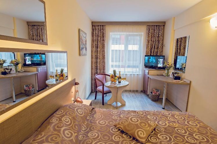 DOUBLE STANDARD Room