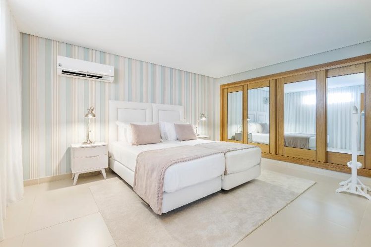 VILLA FOUR BEDROOMS WITH PRIVATE POOL Room