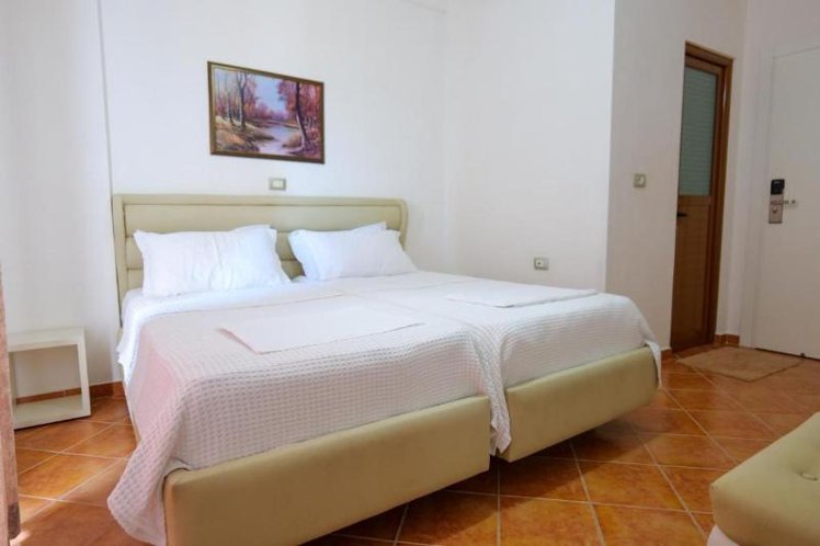 QUADRUPLE STANDARD Room