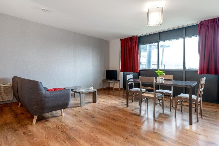 APARTMENT CAPACITY 5 Room