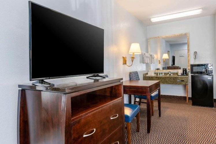 DOUBLE KING BED NON SMOKING Room