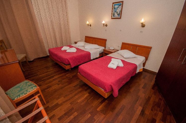 TRIPLE STANDARD Room
