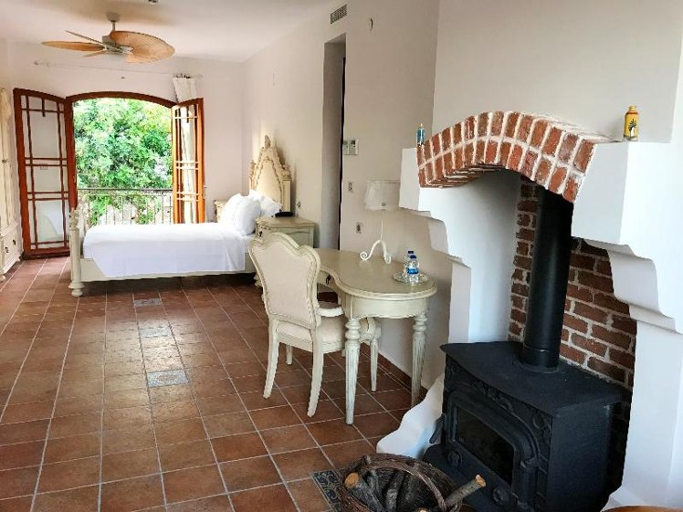 JUNIOR SUITE POOL VIEW Room
