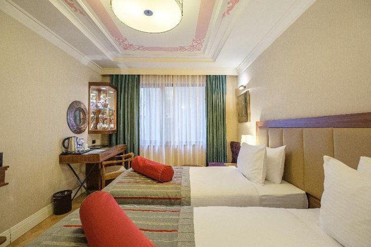 Double or Twin DELUXE Room