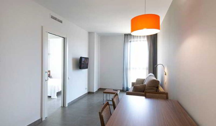 APARTMENT CAPACITY 4 Room