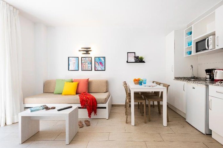 APARTMENT WITH BALCONY Room