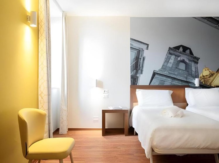 QUADRUPLE ECONOMY Room