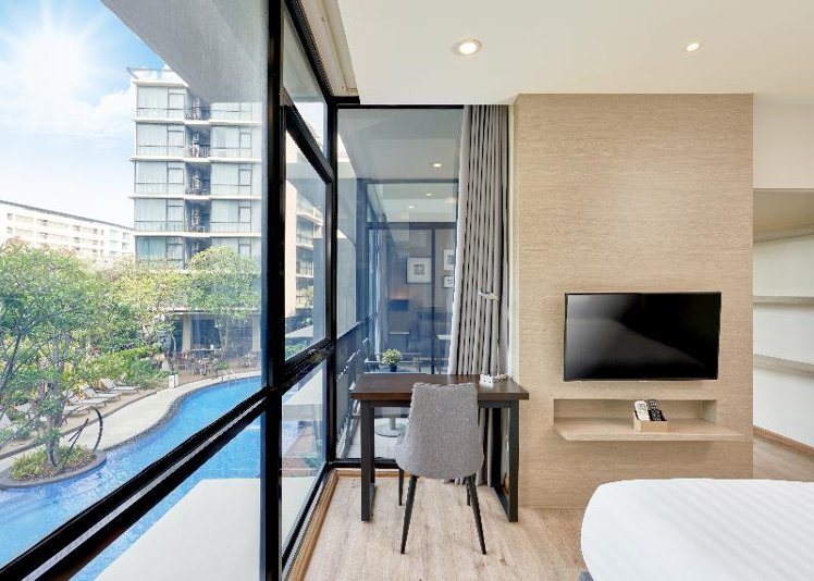 SUITE POOL VIEW ONE BEDROOM Room