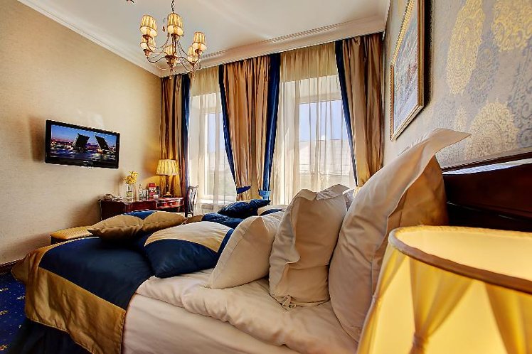 DOUBLE SINGLE USE DELUXE Room
