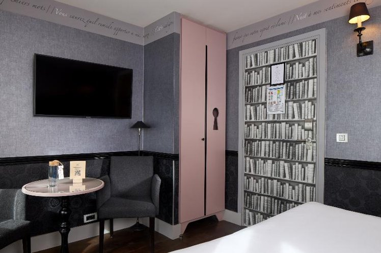 DOUBLE STANDARD Room