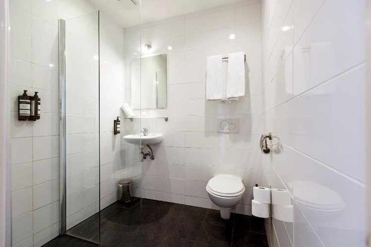 QUADRUPLE STANDARD Room