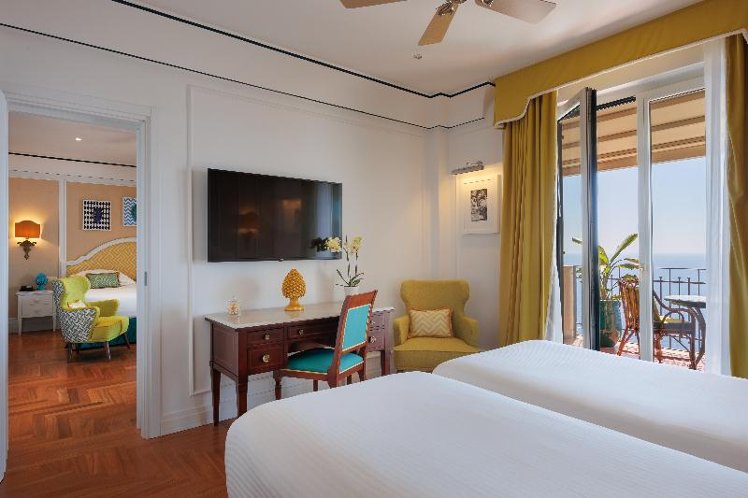 FAMILY ROOM WITH TERRACE Room