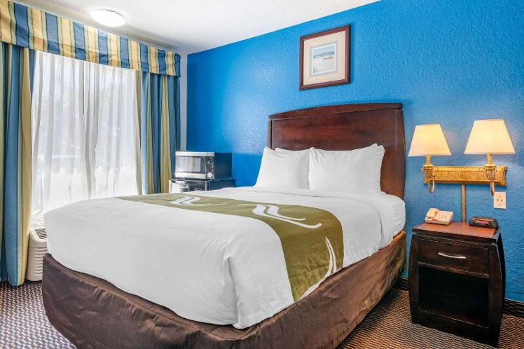 DOUBLE TWO QUEEN BEDS NON SMOKING Room