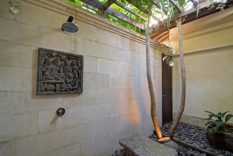 STUDIO POOL VIEW Room