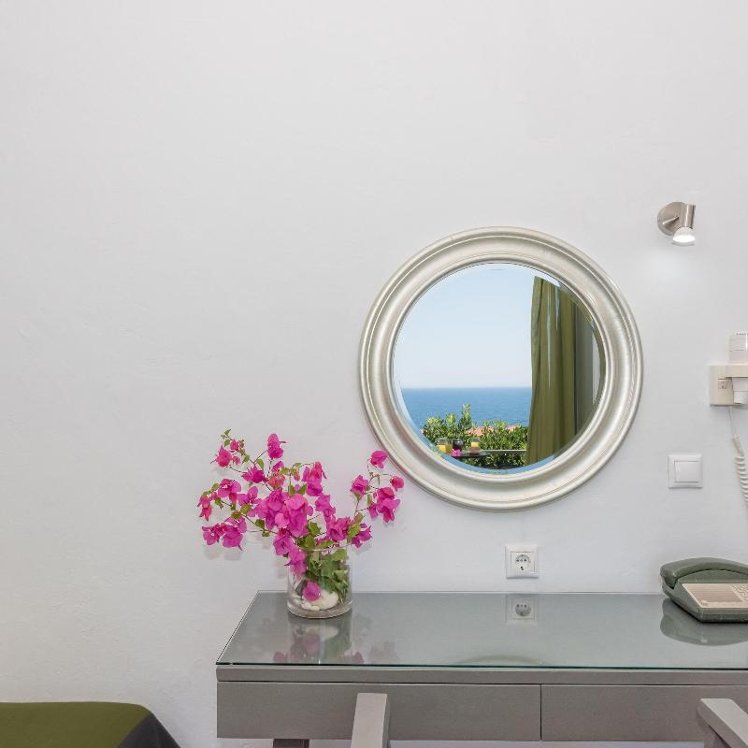 SINGLE STANDARD Room