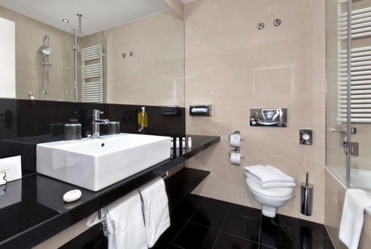 DOUBLE SUPERIOR Room