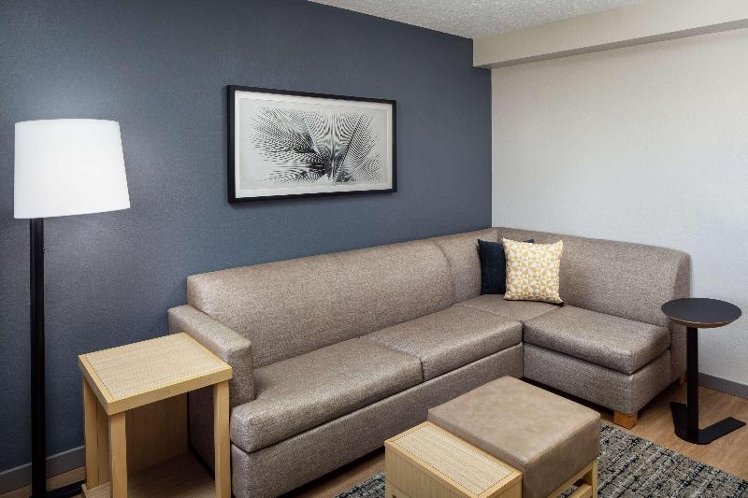 DOUBLE QUEEN SIZE BED Room