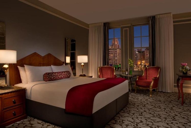 DOUBLE KING SIZE BED Room