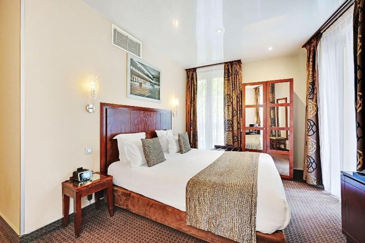 DOUBLE STANDARD Room