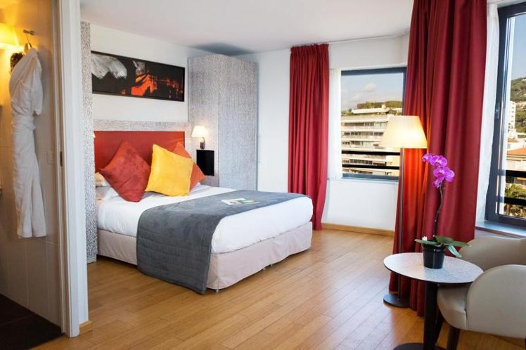 DOUBLE STANDARD Room