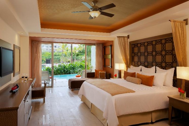 JUNIOR SUITE CLUB Room