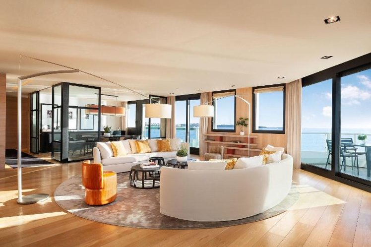 SUITE Presidential Room
