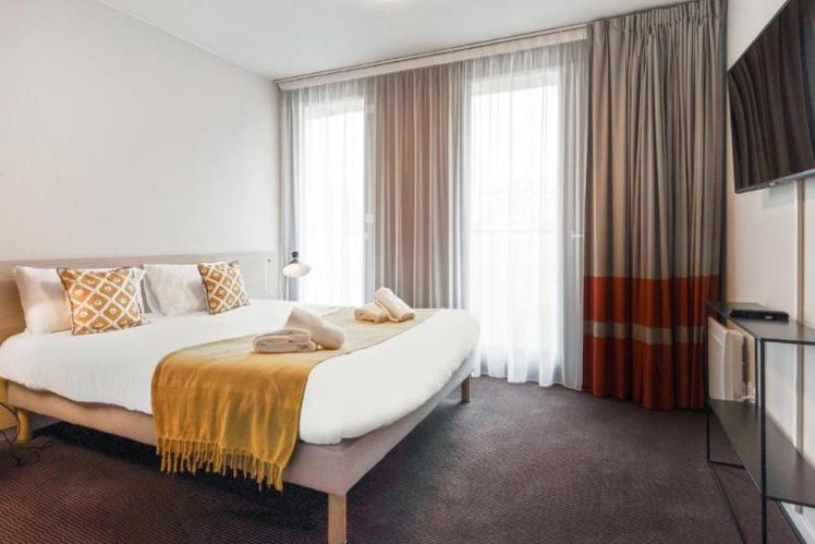 APARTMENT TWO BEDROOMS ONE BATHROOM Room