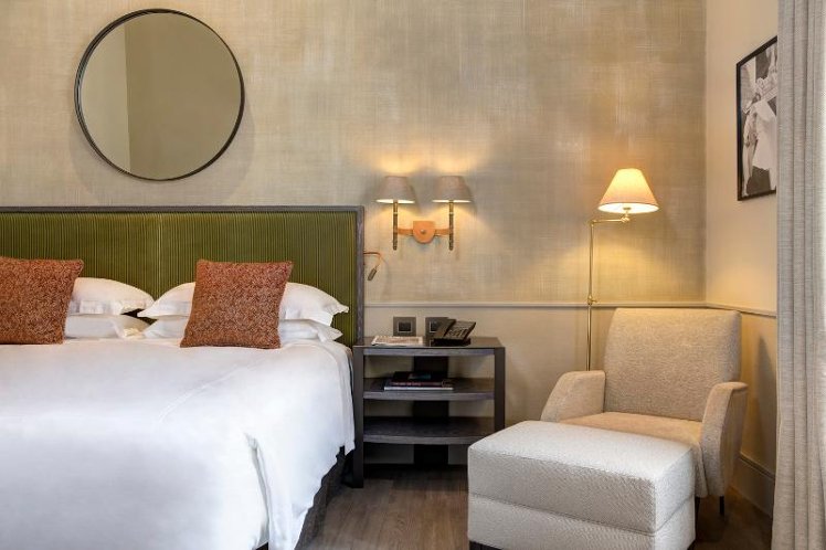 DOUBLE SUPERIOR Room