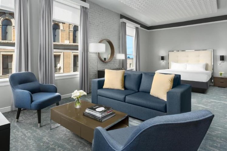 JUNIOR SUITE KING SIZE BED Room