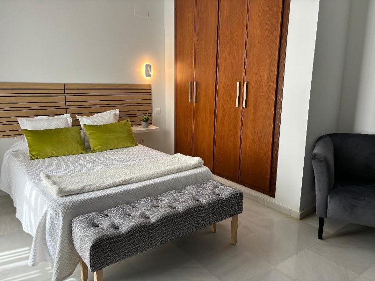 DOUBLE SINGLE USE STANDARD Room