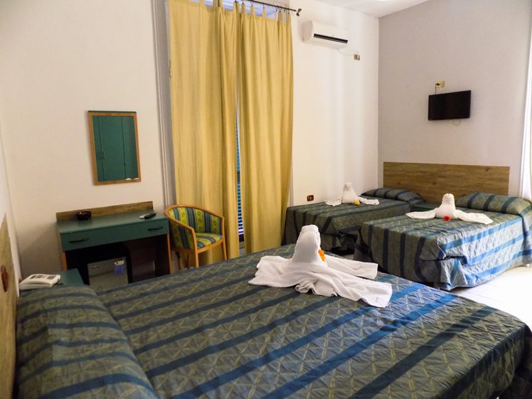 QUADRUPLE STANDARD Room