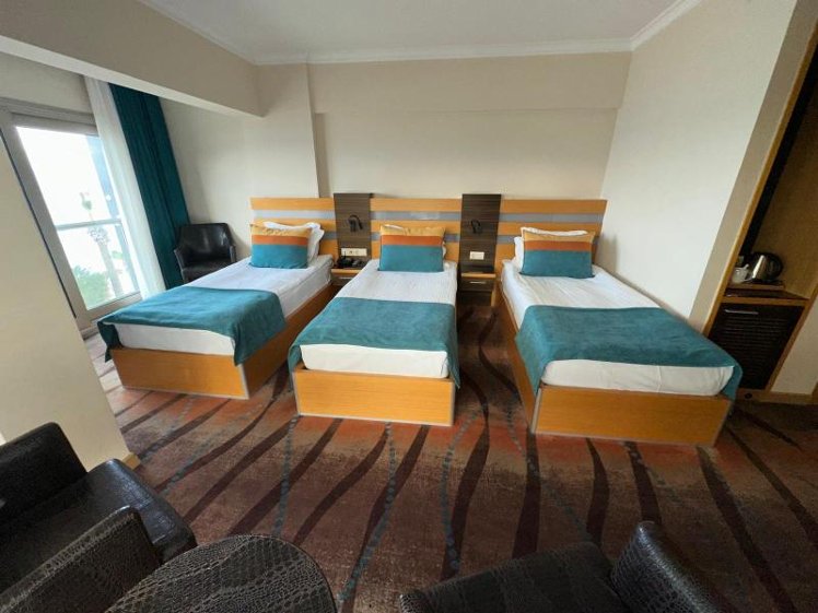 TRIPLE SEA VIEW Room