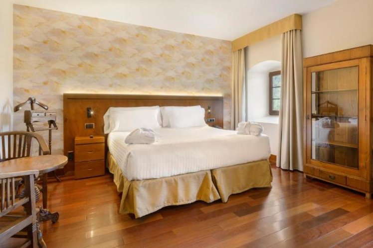 TRIPLE DELUXE Room