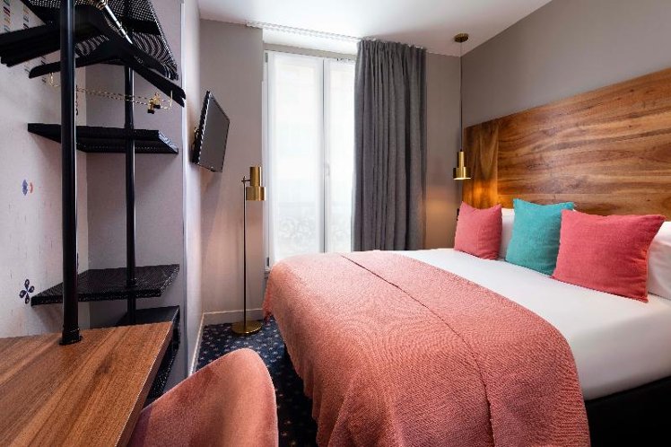 DOUBLE STANDARD Room