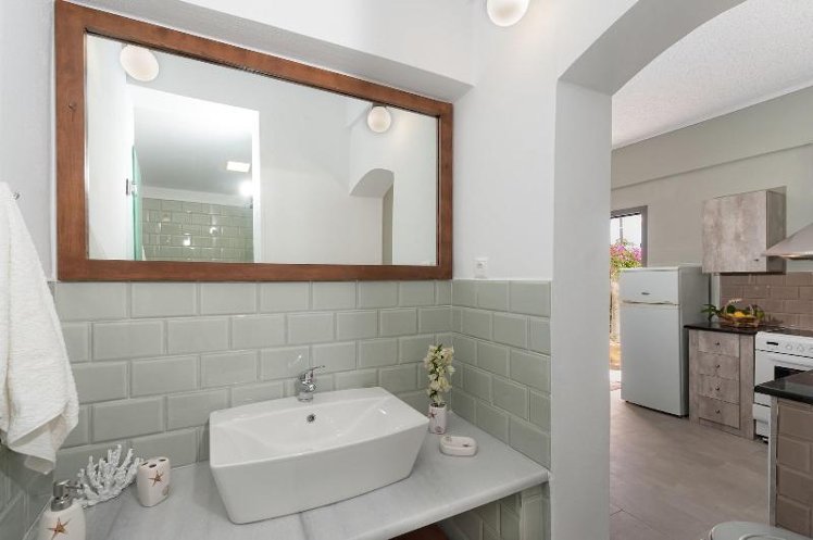 SINGLE STANDARD Room