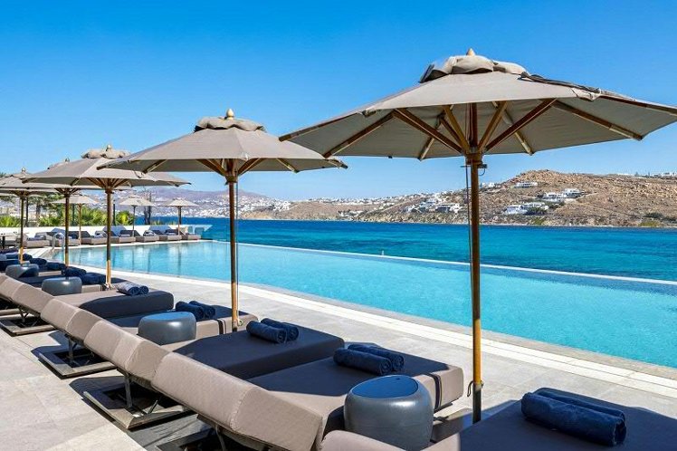 Aeonic Suites & Spa
