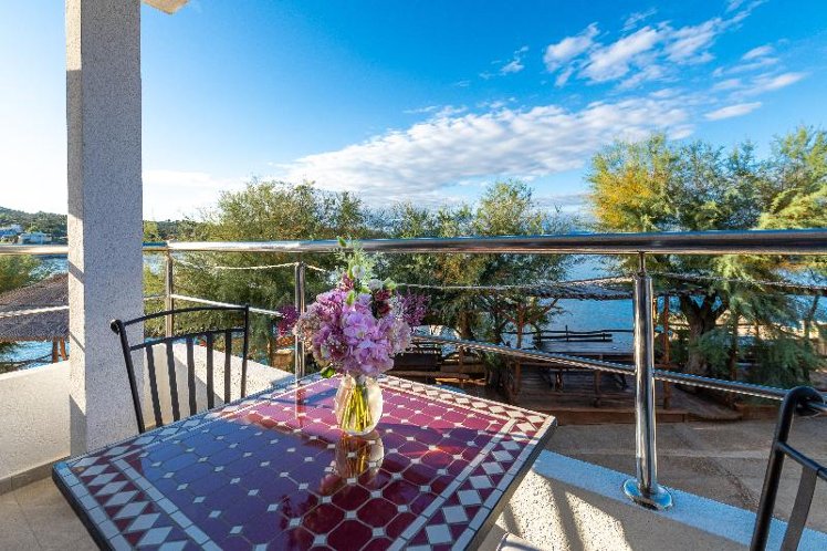 TRIPLE SEA VIEW CAPACITY 3 Room