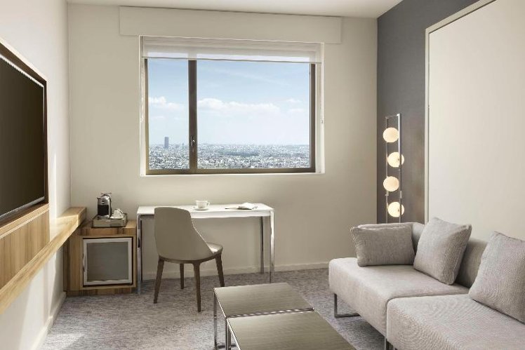 SUITE KING SIZE BED Room