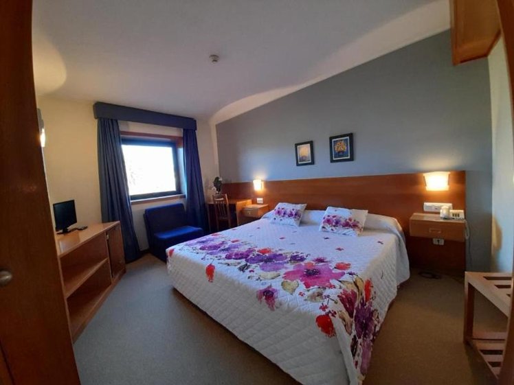 SINGLE STANDARD Room