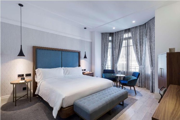 DOUBLE SUPERIOR KING BED Room