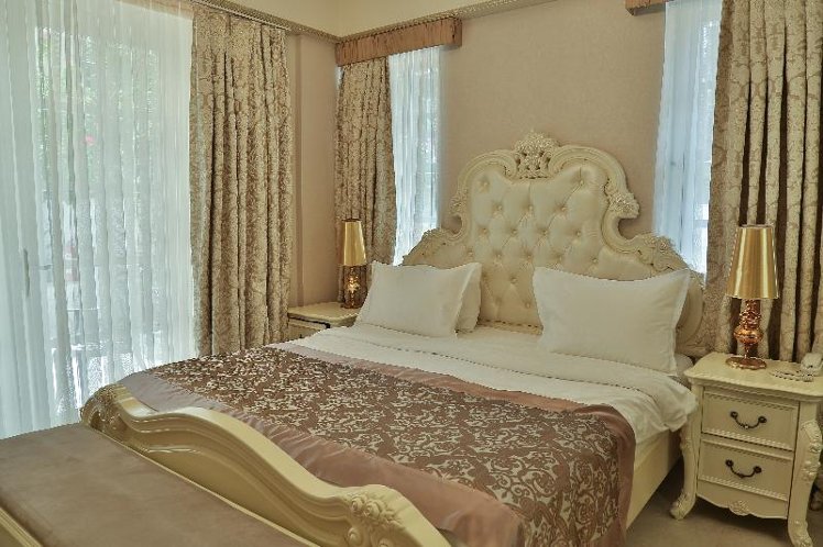 DOUBLE STANDARD Room