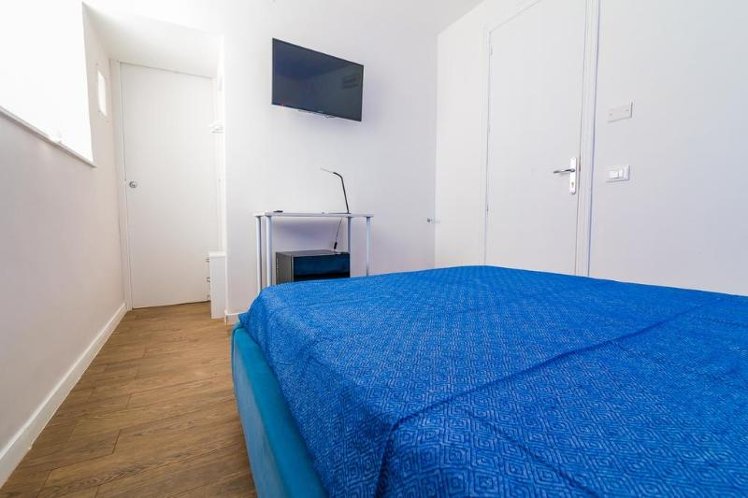 SINGLE STANDARD Room