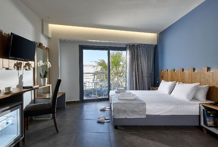 TRIPLE SUPERIOR Room